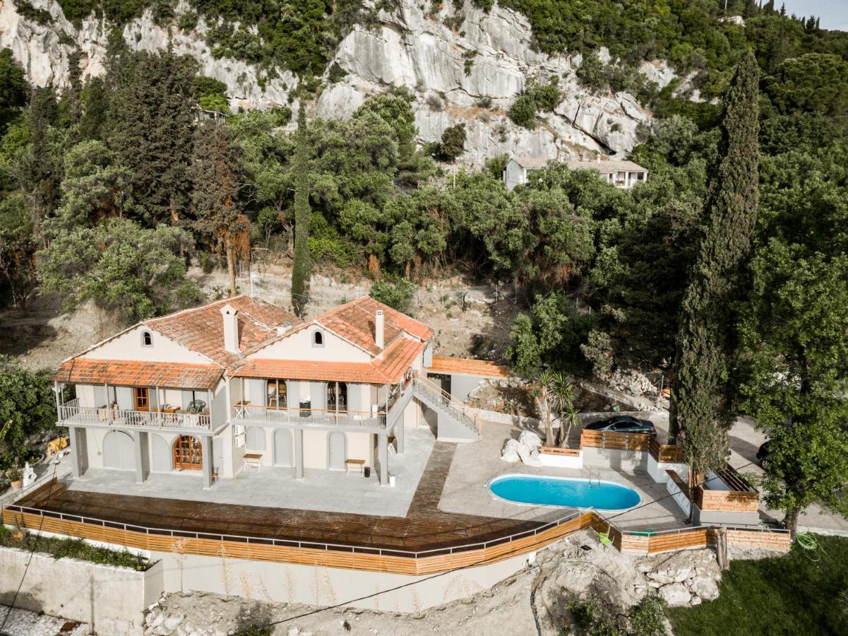 Seven Keys Luxury Suites Achílleion Zewnętrze zdjęcie