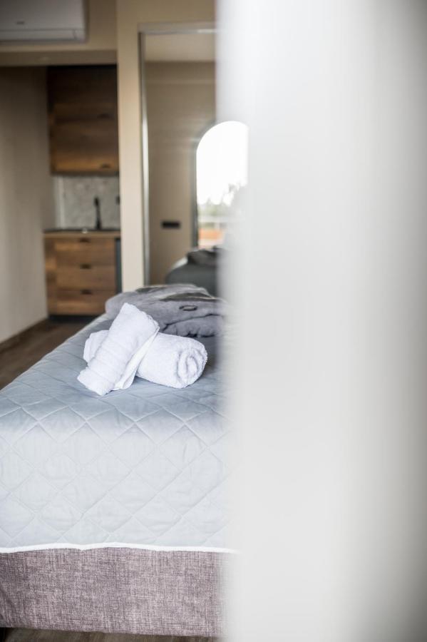 Seven Keys Luxury Suites Achílleion Zewnętrze zdjęcie