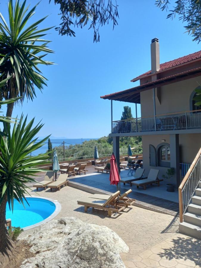 Seven Keys Luxury Suites Achílleion Zewnętrze zdjęcie