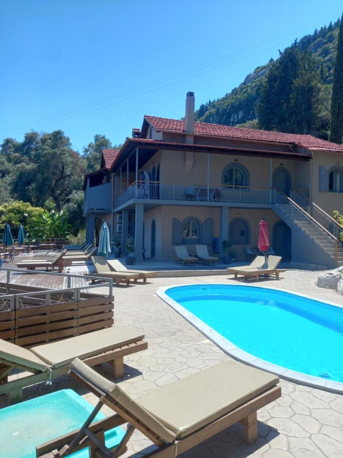 Seven Keys Luxury Suites Achílleion Zewnętrze zdjęcie